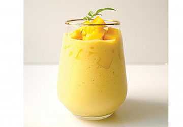 5 Simple Hacks to Make Your Smoothies More Nutritious